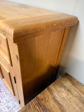 Load image into Gallery viewer, Oak Sideboard
