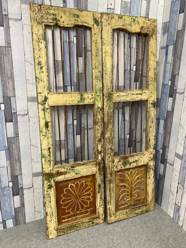 This stunning pair of Indian vintage hardwood jali doors are both structurally sound and in overall good condition. There is some signs of wear but nothing major , just adds to its authentic look.

Overall Dimensions

each door measures : 51cm wide x 174cm high

DELIVERY AVAILABLE    

For our other items see our website https://fossewayfurniture.co.uk

collection from cv36 or bs36
