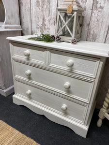 White Chest Of Drawers