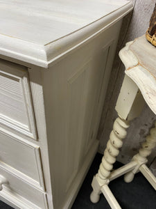 White Chest Of Drawers